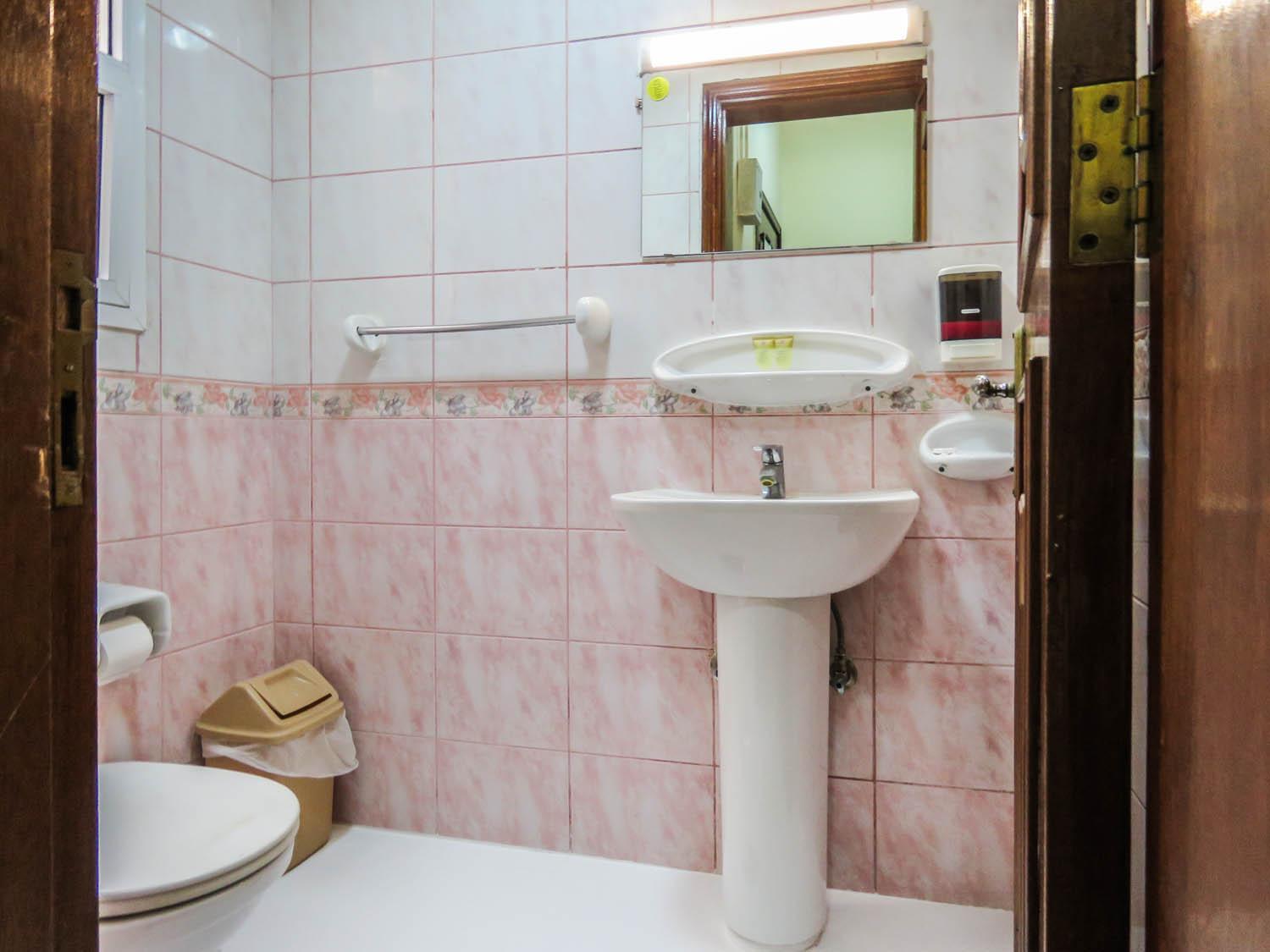 Al Ferdous Hotel Apartment Sharjah Exteriör bild