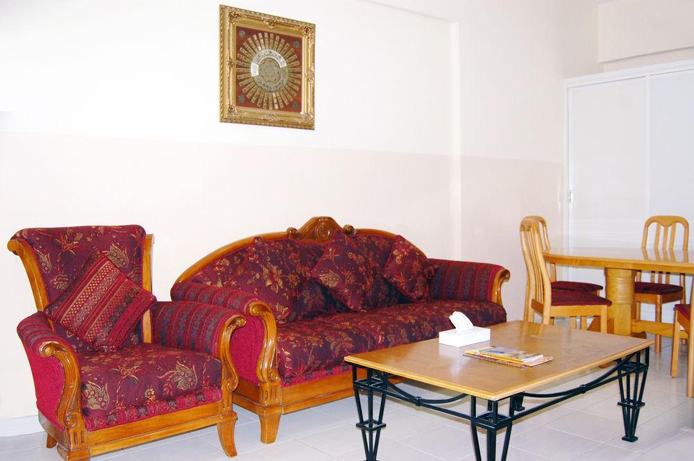 Al Ferdous Hotel Apartment Sharjah Exteriör bild