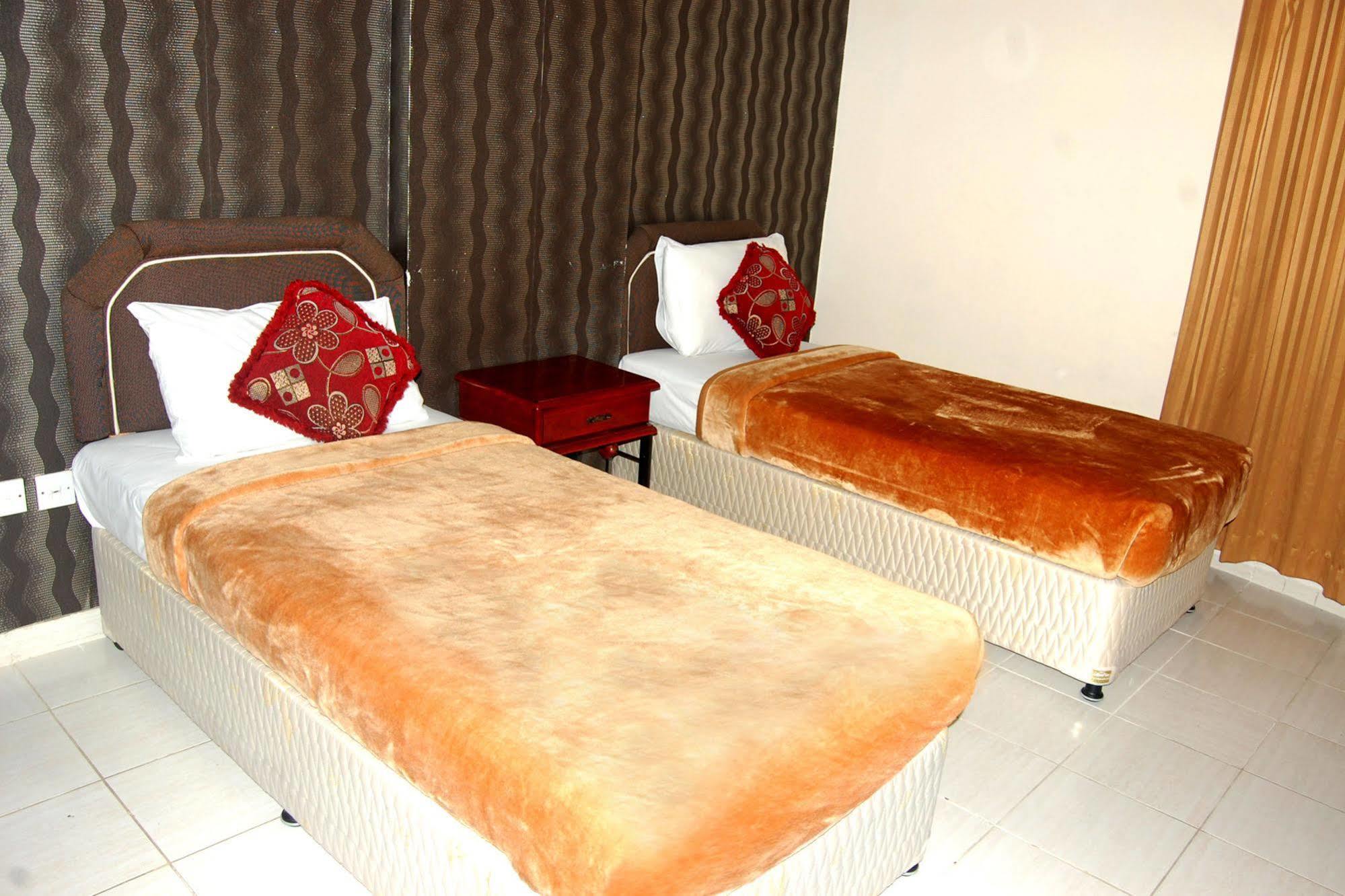 Al Ferdous Hotel Apartment Sharjah Exteriör bild
